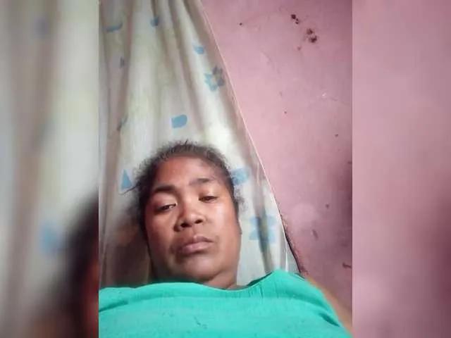 Freechat Aiiina on BongaCams