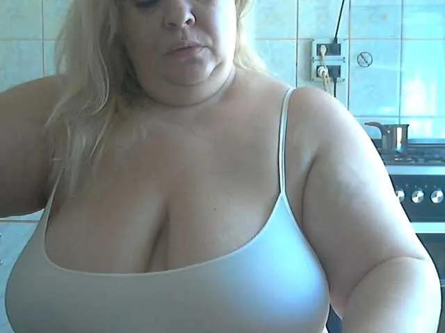 Freechat AriannaMilf on BongaCams