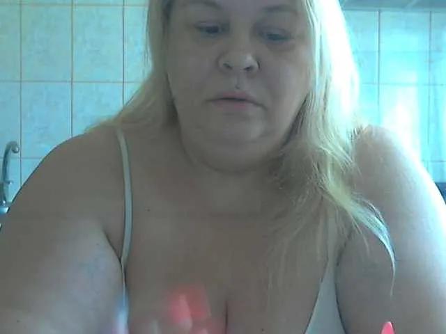Freechat AriannaMilf on BongaCams