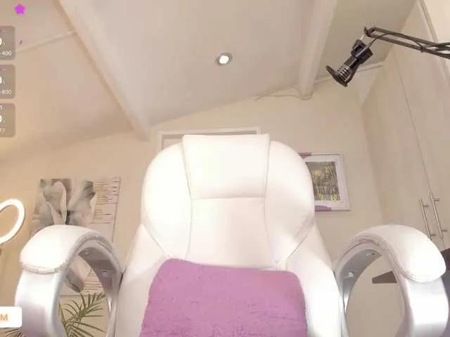 Offline catalinasaiz on BongaCams