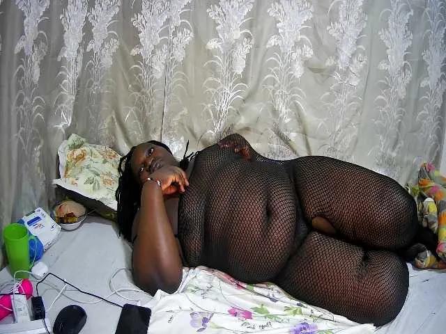 Offline chubby-pritty on BongaCams