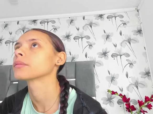 Offline Ehotloveaxxx on BongaCams