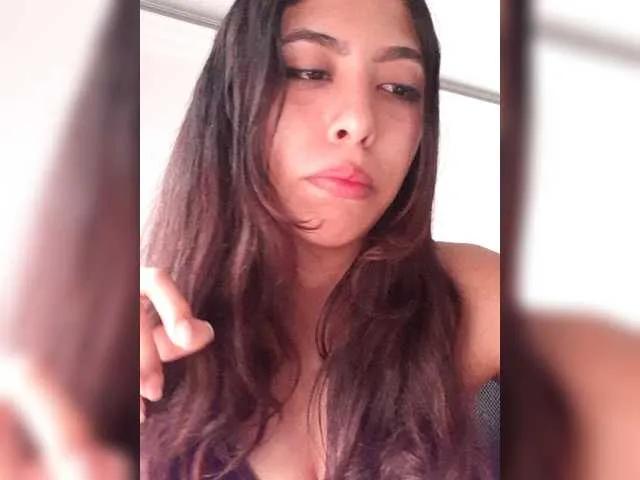 Offline EMMAAA-STOONEE on BongaCams