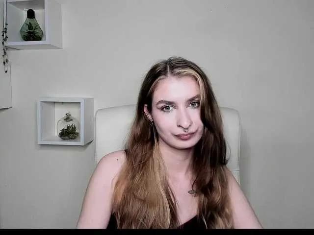 Offline HotNina19 on BongaCams