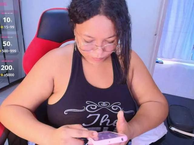 Offline italy-boobs on BongaCams