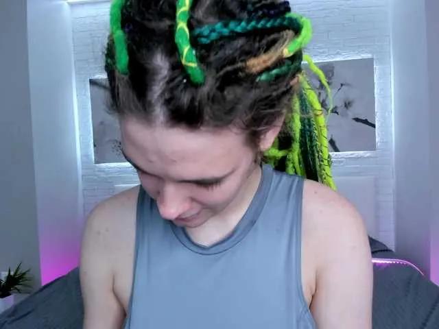 Offline KIKIKrash on BongaCams