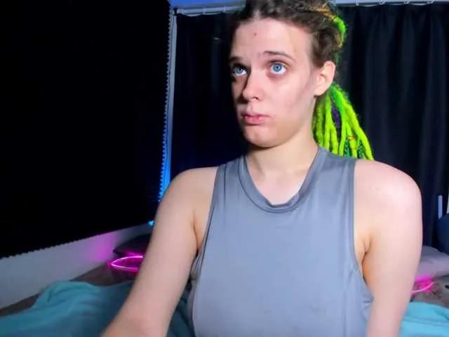 Offline KIKIKrash on BongaCams