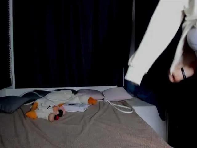 Offline KIKIKrash on BongaCams