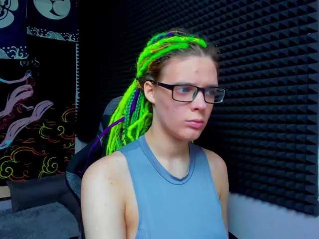 Offline KIKIKrash on BongaCams