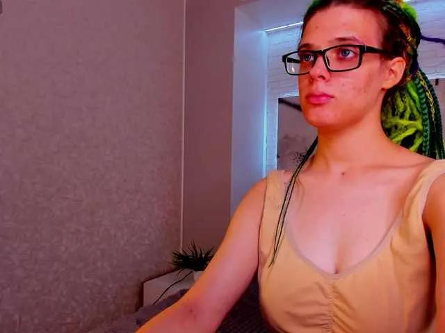 Offline KIKIKrash on BongaCams