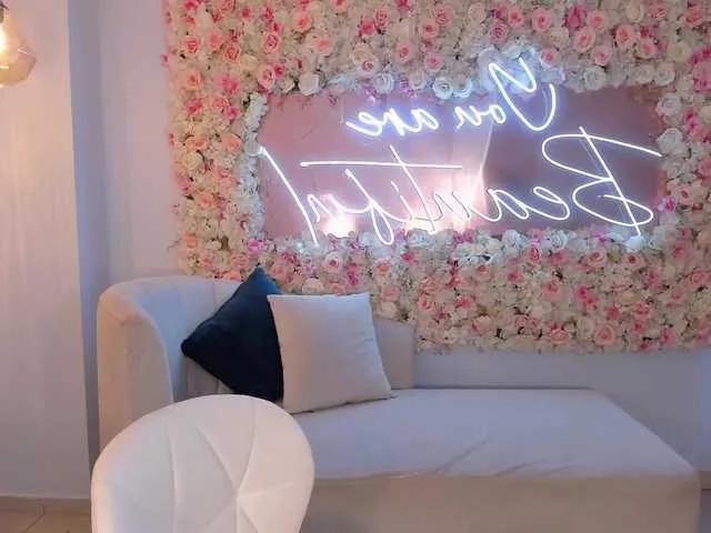 Offline NaomiSainz on BongaCams