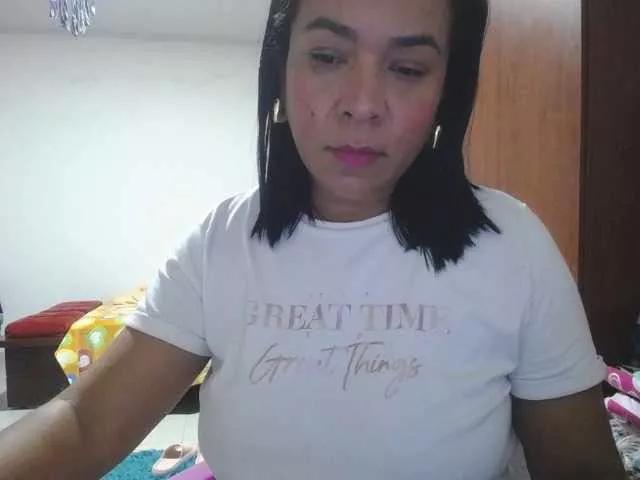 Freechat pregnantsaraxxx on BongaCams