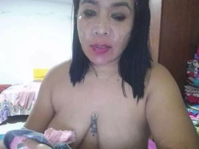 Freechat pregnantsaraxxx on BongaCams