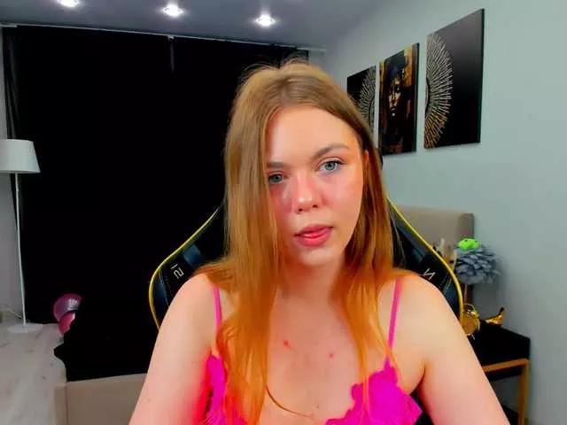 Freechat Strawberrye on BongaCams