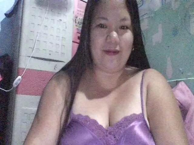 sweetasian33 on BongaCams 