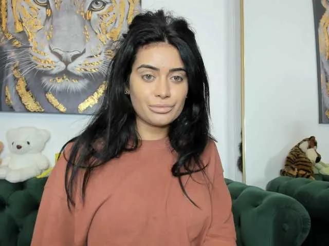 Freechat SweetPrya on BongaCams