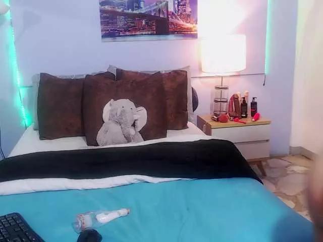 Offline tamhyferrara on BongaCams