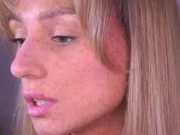 Freechat artease on Chaturbate