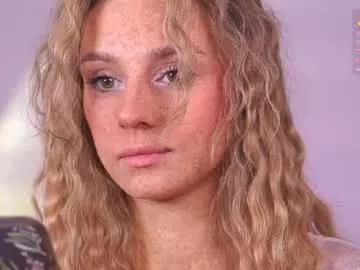 Freechat artease on Chaturbate