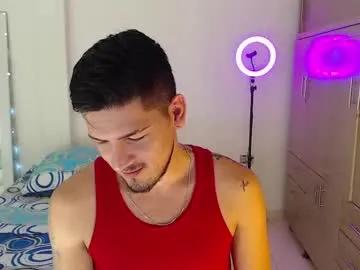 Freechat crazyybull on Chaturbate