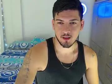 Freechat crazyybull on Chaturbate