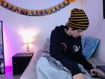 Freechat emmo_boy on Chaturbate