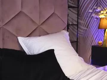 evarhea — Multi Goal: Riding dildo   [305 tokens left] #lovense #anal #milf #bigass #squirt