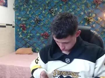 garuo_18 — GOAL: show big cum [500 tokens remaining] Welcome to my room! New babyboy in town! #latino #18 #cum #muscle #bigcock