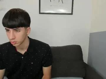 Freechat hotflirtyfella on Chaturbate