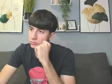 Freechat hotflirtyfella on Chaturbate