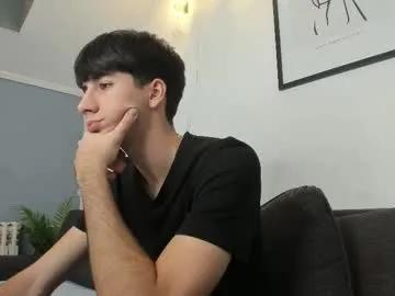 Freechat hotflirtyfella on Chaturbate