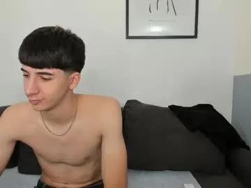 Freechat hotflirtyfella on Chaturbate