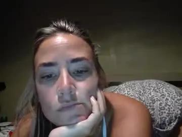 Freechat kekes2015 on Chaturbate