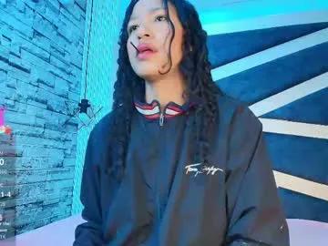 Freechat kiara_zahiri_ on Chaturbate