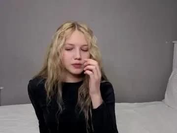 lil_tasty33 — GOAL: good start [65 tokens remaining] <3 #feet #blonde #18 #skinny #new