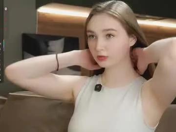 Freechat linalure on Chaturbate