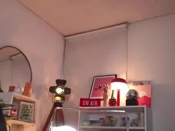 Private nahiapaws on Chaturbate