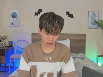 Freechat novaybrian on Chaturbate