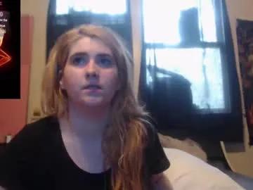 Freechat roxanneroulette on Chaturbate