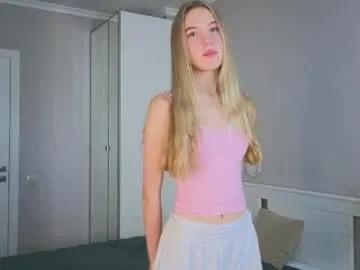Freechat succubelle on Chaturbate