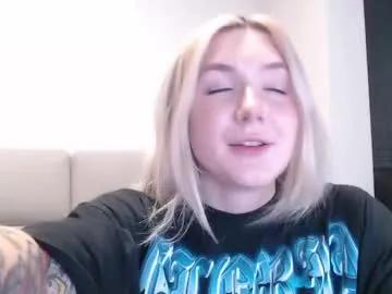 Freechat tattoobbgirl on Chaturbate