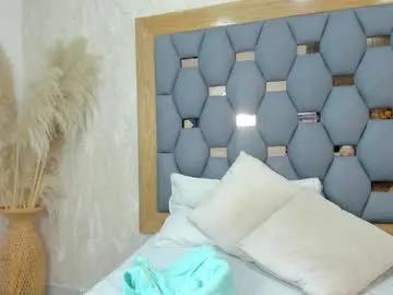 Freechat yayi_derek on Chaturbate