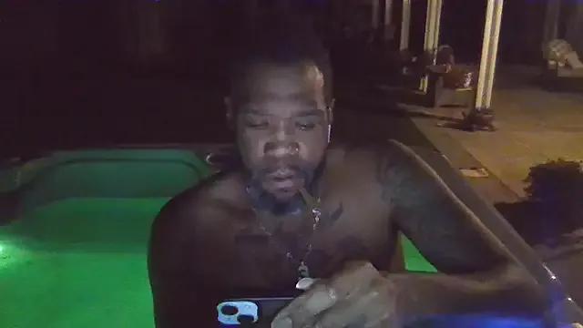 3prettyboy3 — get naked in jacuzzi