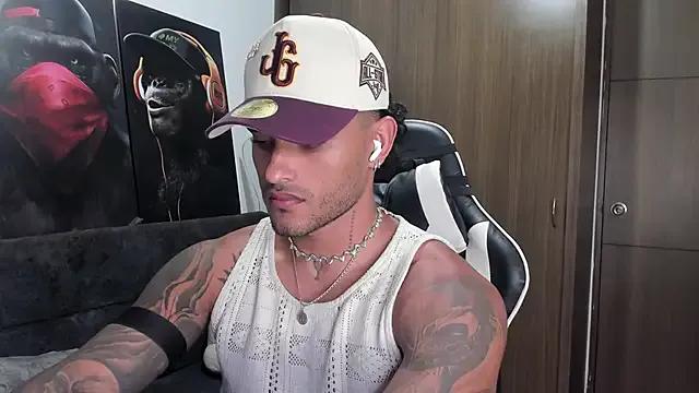 StripChat Alessandro_Vanni is Freechat Alessandro_Vanni — GET MY BODY NAKED FOR YOU