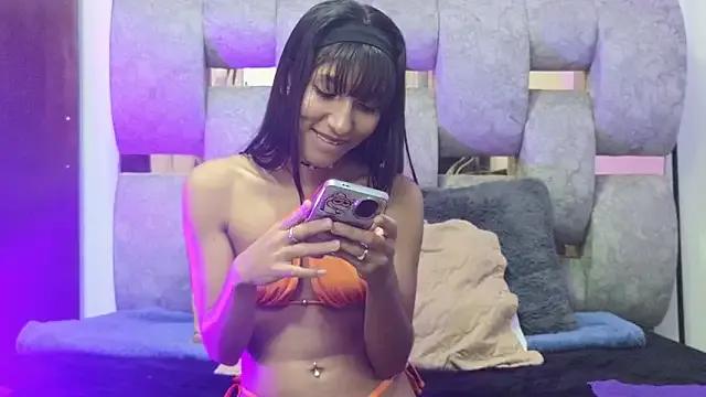 Freechat alix_kitty on StripChat