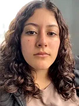 Amber_rose_outdoors — showing your breasts to a stranger