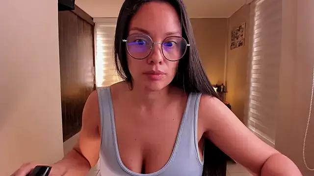 anabel_025 on StripChat 