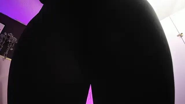 StripChat April_bowie is Freechat April_bowie — Plug anal+shake ass