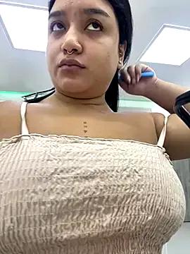 Freechat AryRose_ on StripChat