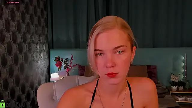 Freechat Aurora_Bennet on StripChat
